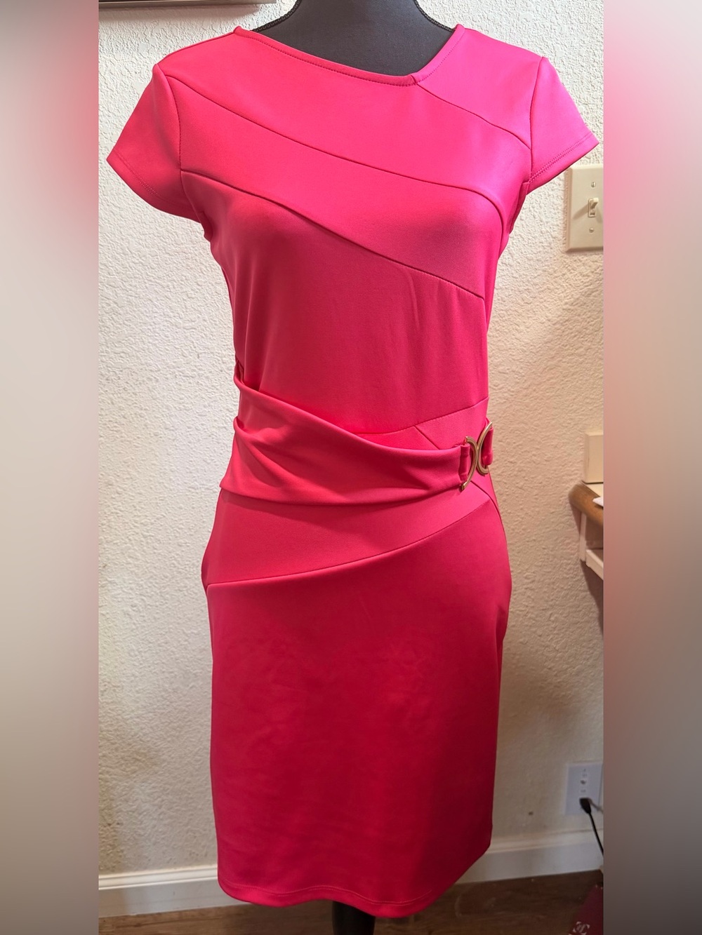 VENUS Vibrant Pink Mini Dress with Elegant Belt